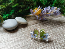 Load image into Gallery viewer, Floral heart stud earrings