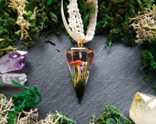Load image into Gallery viewer, Amanita pendulum pendant