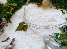 Load image into Gallery viewer, Real Ivy Leaf Dew Necklace
