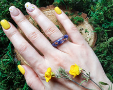 Load image into Gallery viewer, Cornflower petal ring
